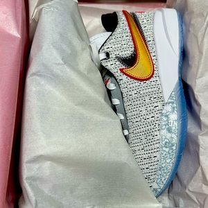 Lebron XX (GS) basketball shoe (NIB)